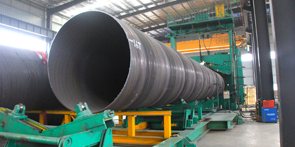 生產(chǎn)螺旋鋼管的原料有哪些？卷板和帶鋼哪個好？